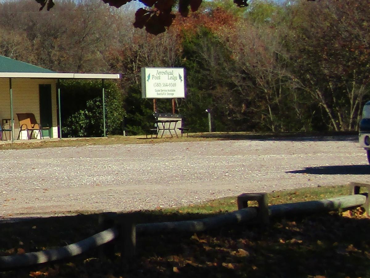 Arrowhead Point Lodge & Campground Kingston Exterior foto